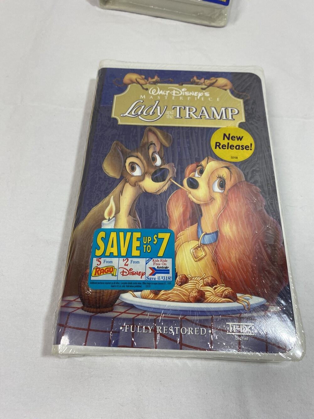 Walt Disney's Masterpiece LADY AND THE TRAMP (VHS Tape In Clamshell Case) SEALED